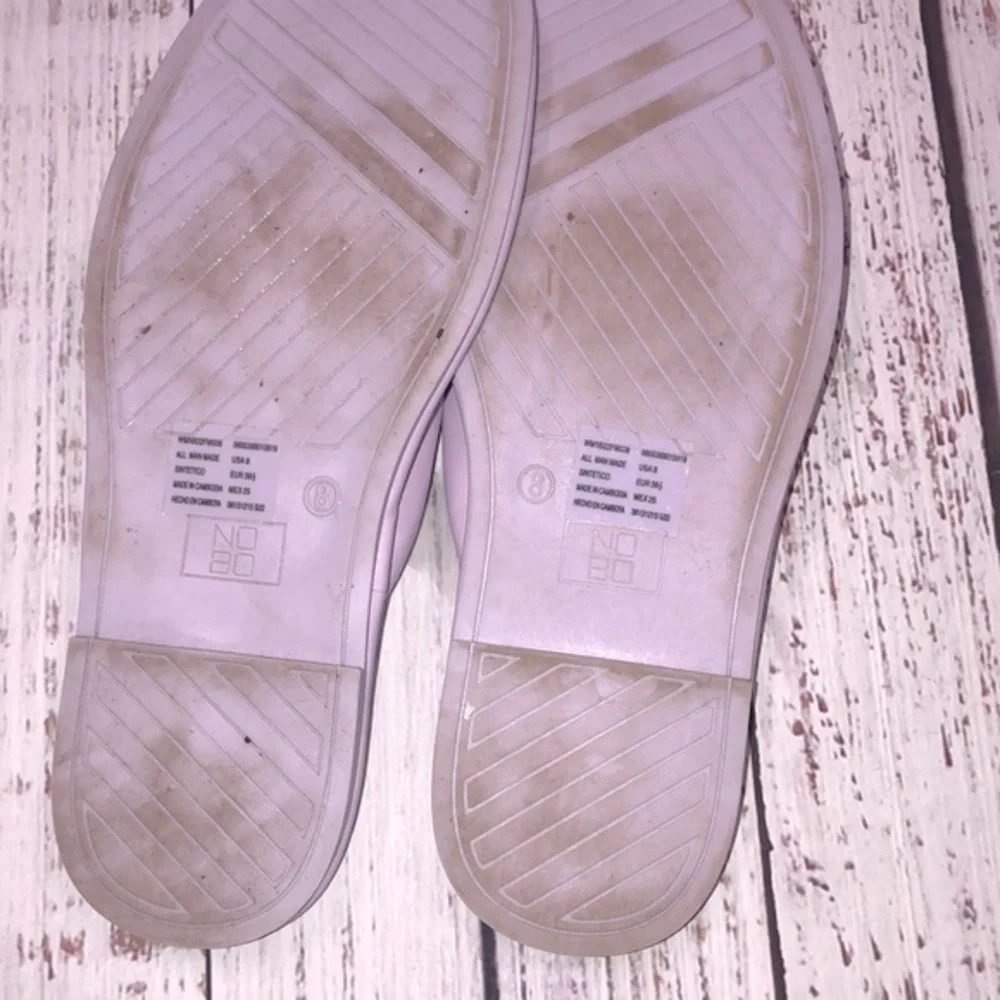 No Boundaries lavender flip flops size 8